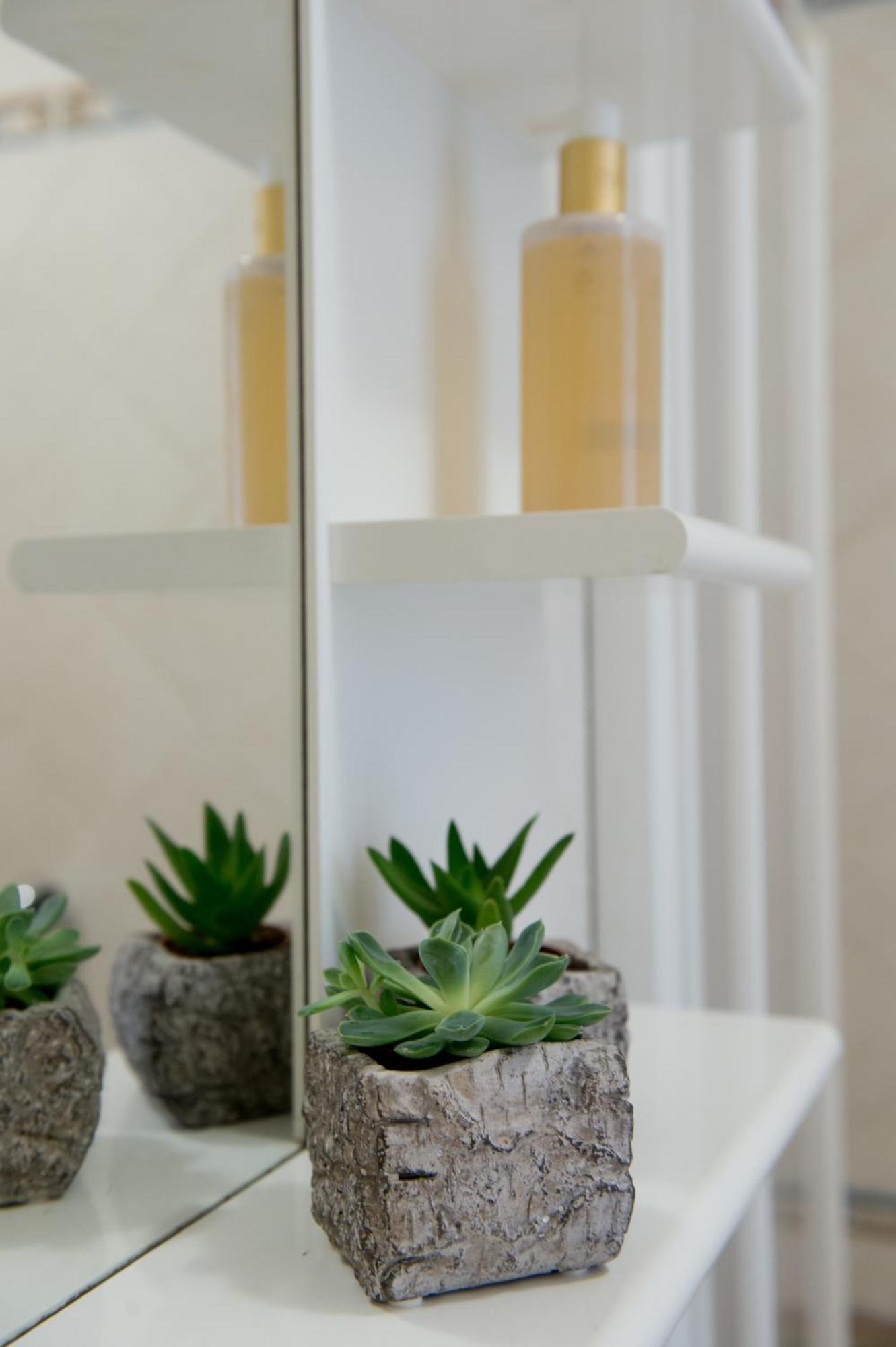 Appartamento Peler13 Con Balcone E Parcheggio Riva del Garda Ngoại thất bức ảnh
