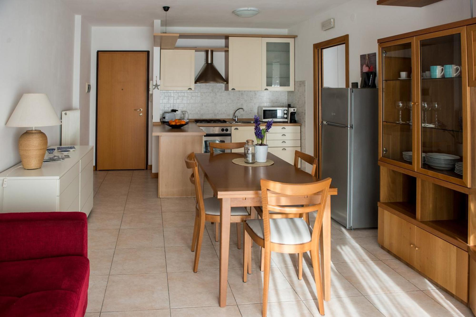 Appartamento Peler13 Con Balcone E Parcheggio Riva del Garda Ngoại thất bức ảnh