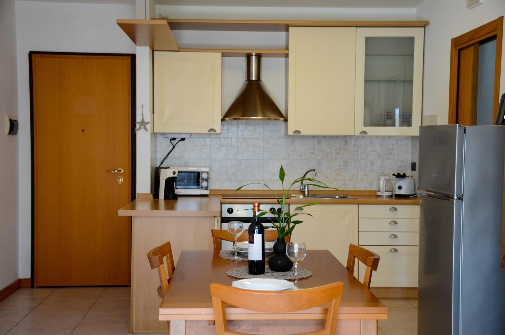 Appartamento Peler13 Con Balcone E Parcheggio Riva del Garda Ngoại thất bức ảnh